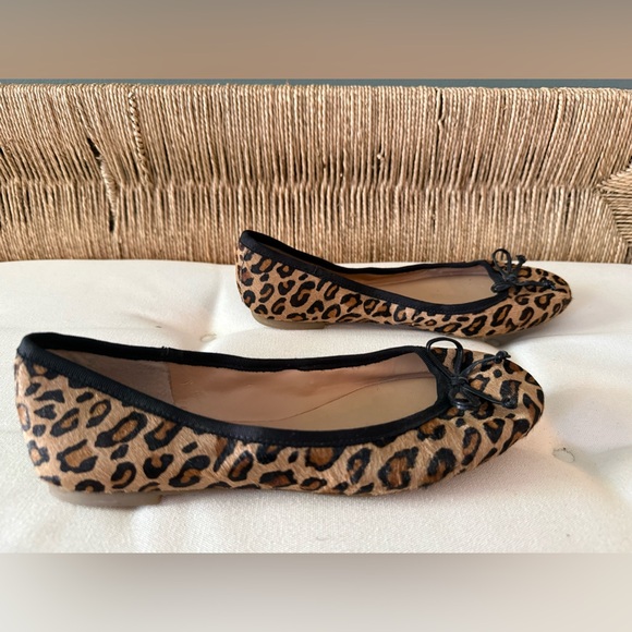 Banana Republic Leopard Print Ballet Flats size 7.5 - Picture 3 of 8